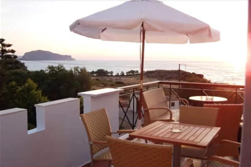Iris Beach Hotel Monemvasía Екстериор снимка