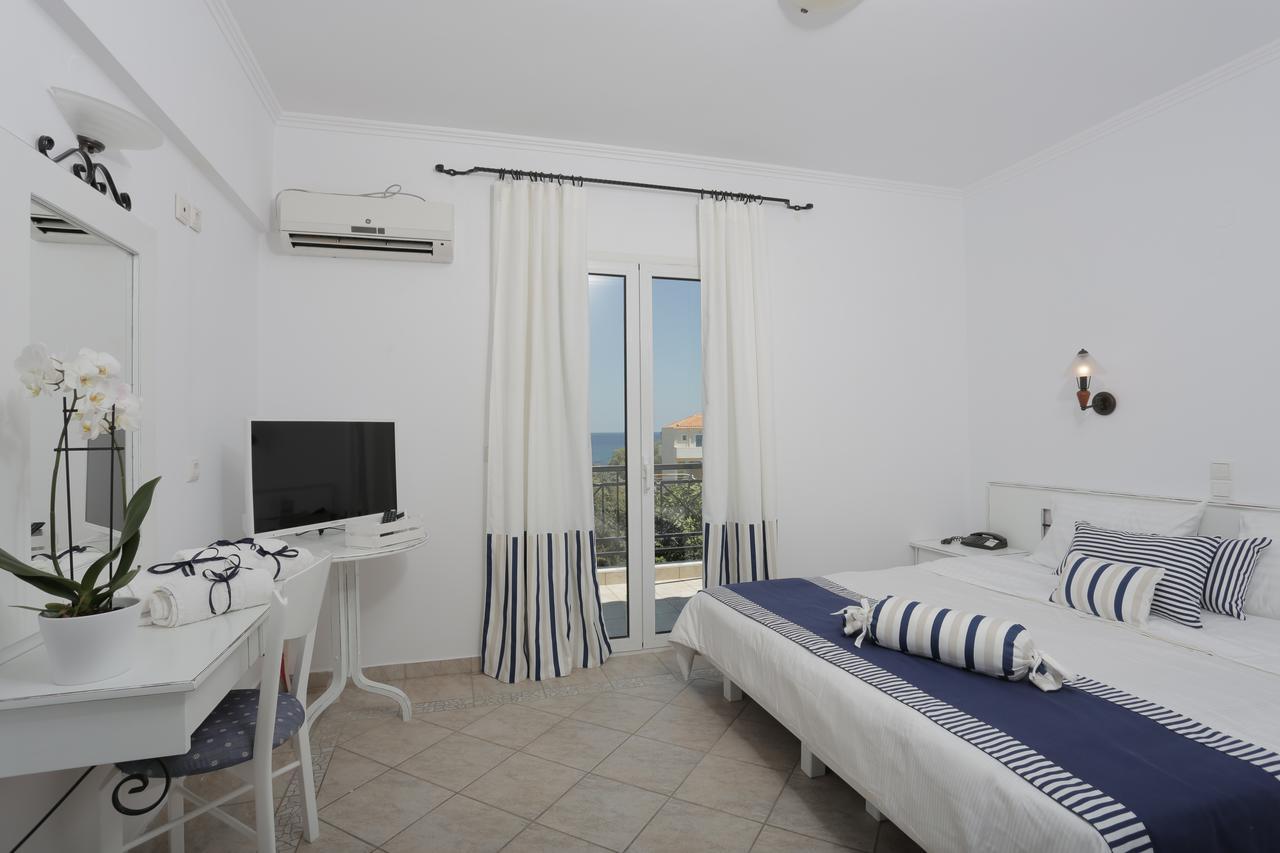 Iris Beach Hotel Monemvasía Екстериор снимка