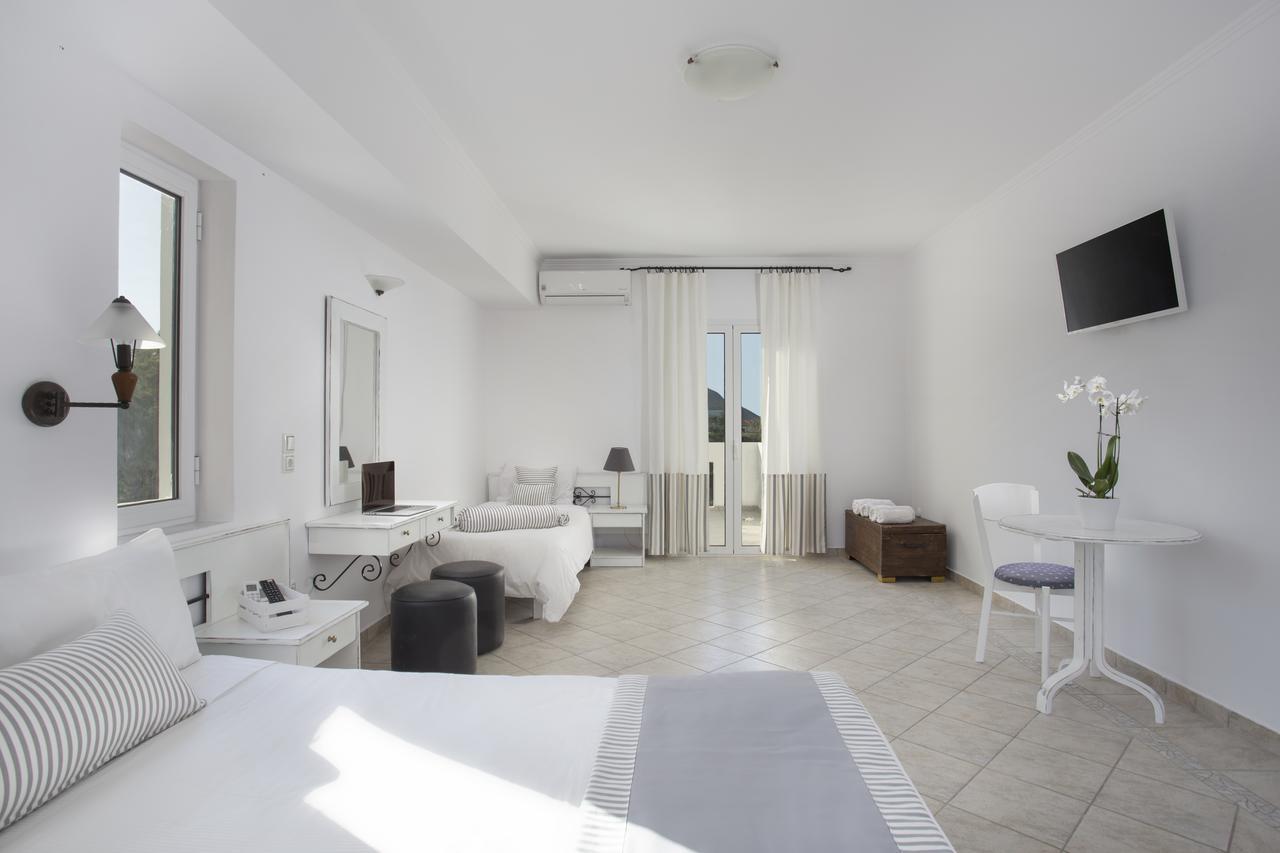 Iris Beach Hotel Monemvasía Екстериор снимка