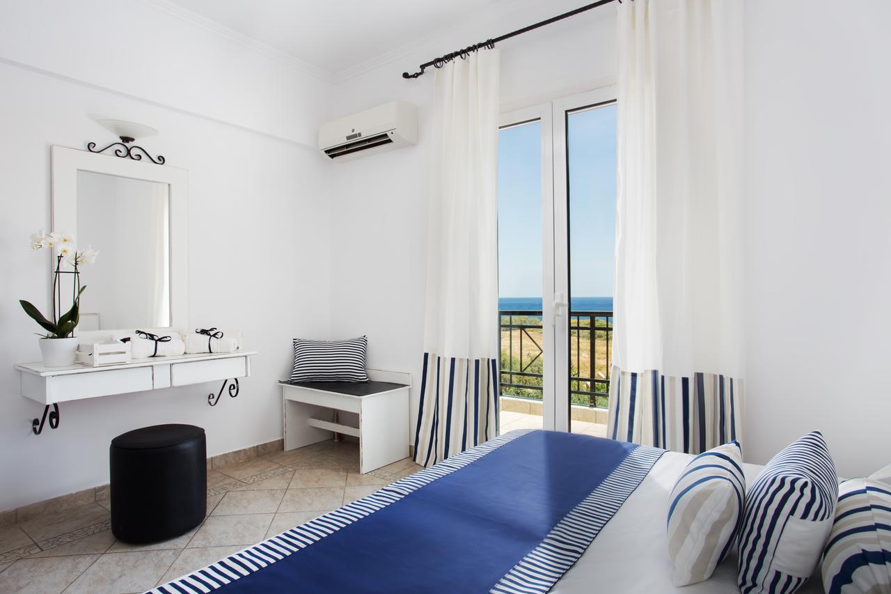 Iris Beach Hotel Monemvasía Екстериор снимка