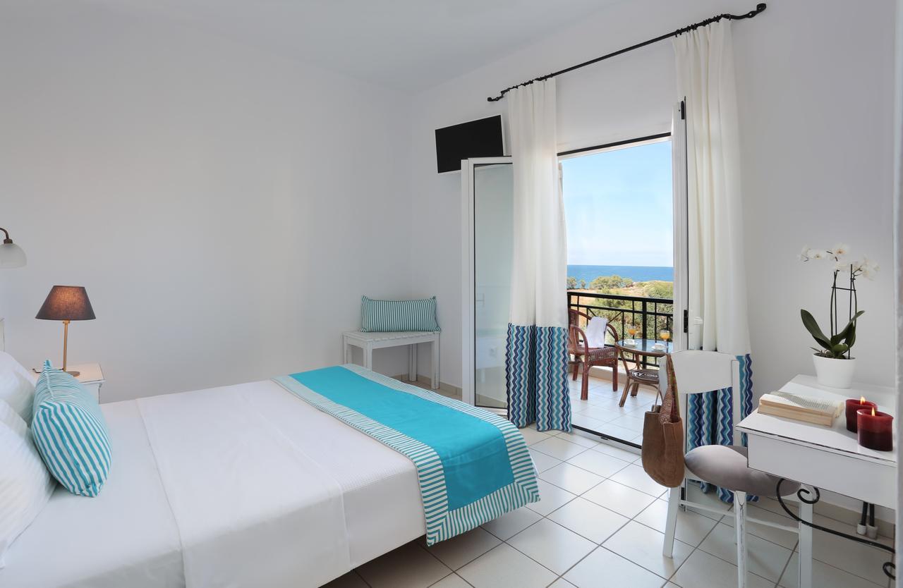 Iris Beach Hotel Monemvasía Екстериор снимка
