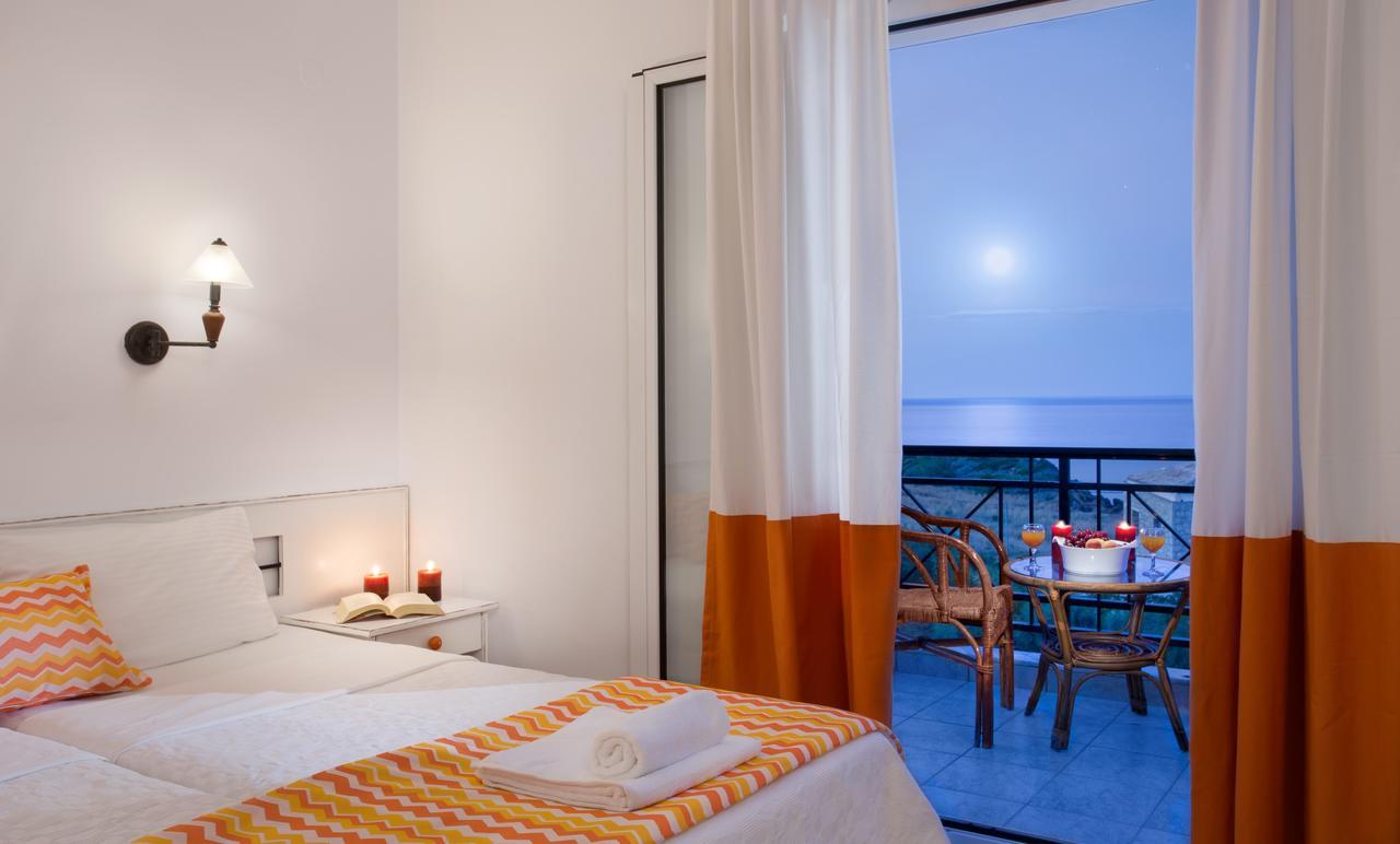 Iris Beach Hotel Monemvasía Екстериор снимка