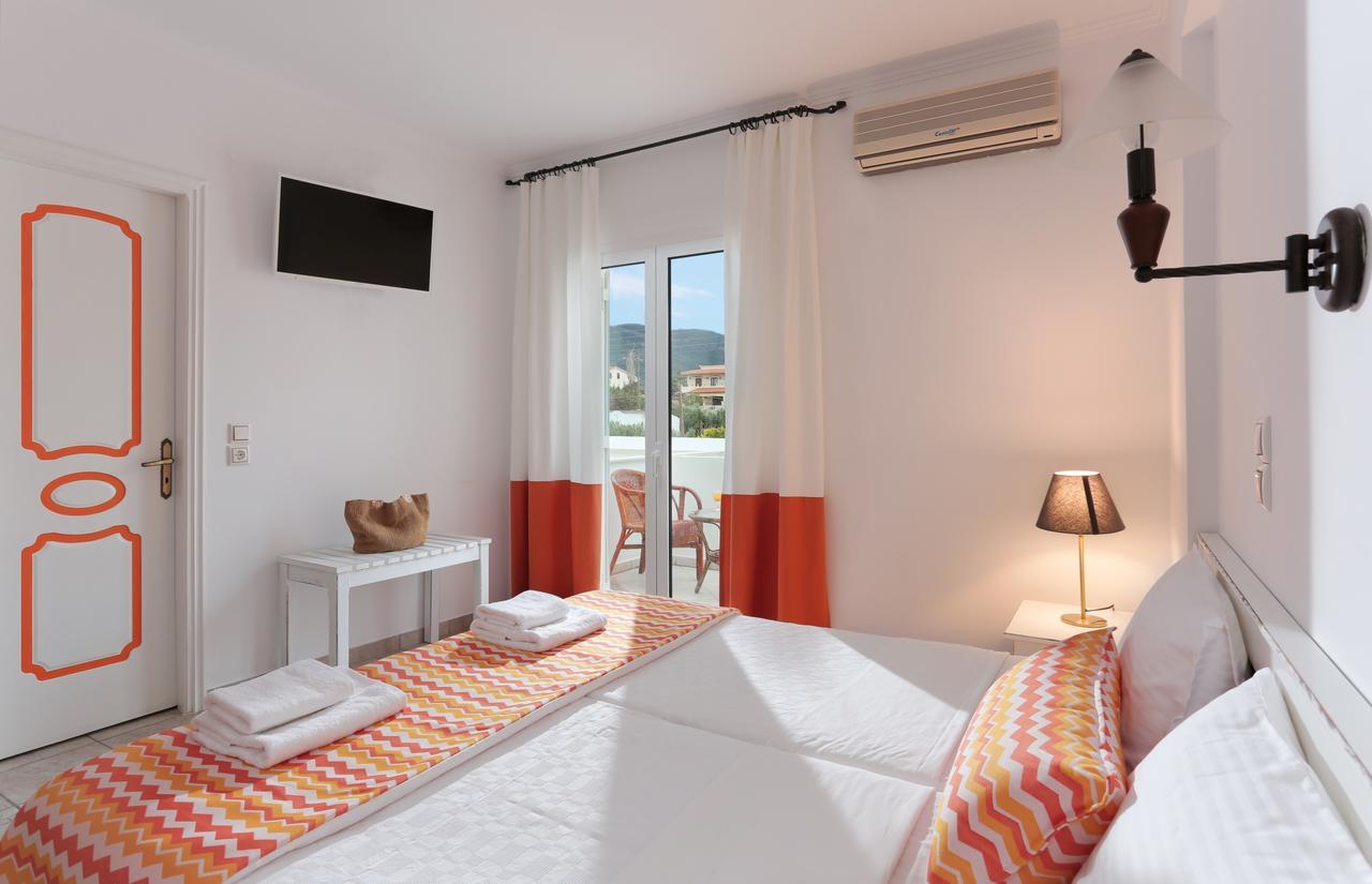 Iris Beach Hotel Monemvasía Екстериор снимка