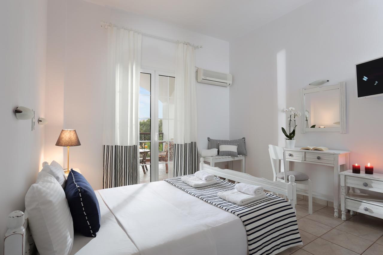 Iris Beach Hotel Monemvasía Екстериор снимка
