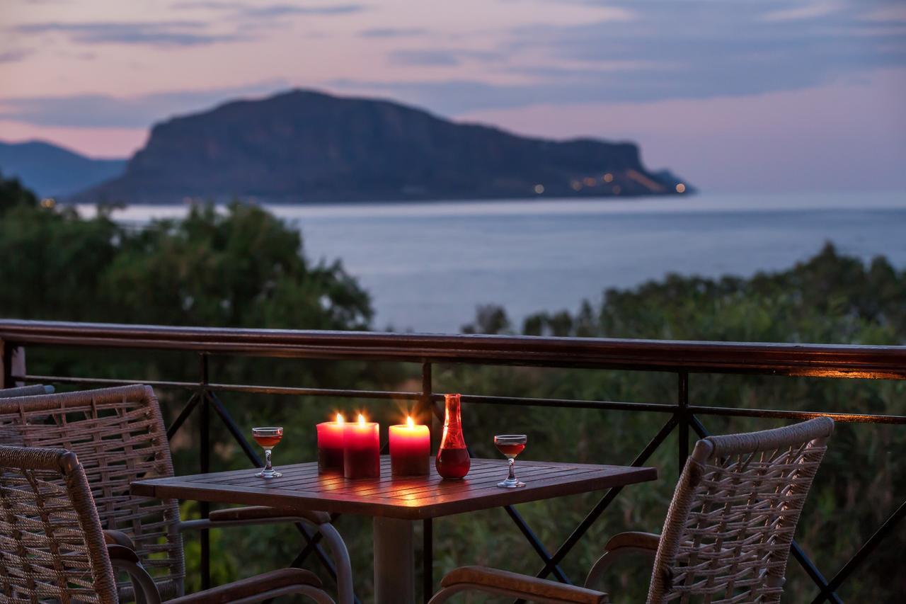 Iris Beach Hotel Monemvasía Екстериор снимка