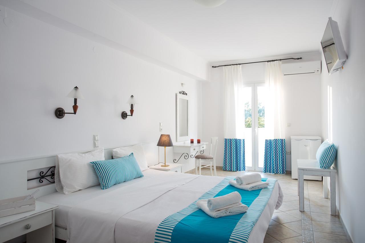 Iris Beach Hotel Monemvasía Екстериор снимка