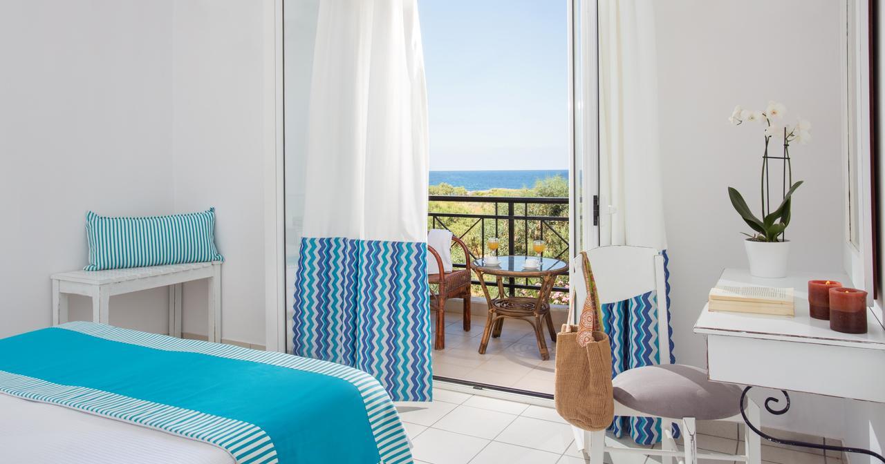 Iris Beach Hotel Monemvasía Екстериор снимка